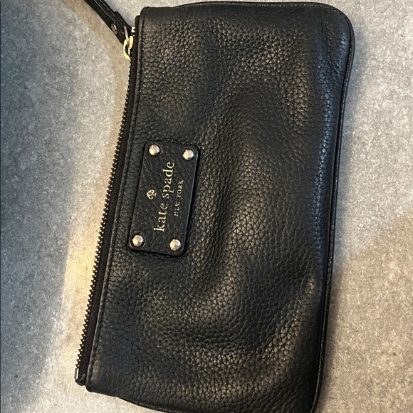 Kate Spade Black Leather Shoulder Bag with clutch. Kate Spade Cobble Hill Penny - Picture 7 of 8